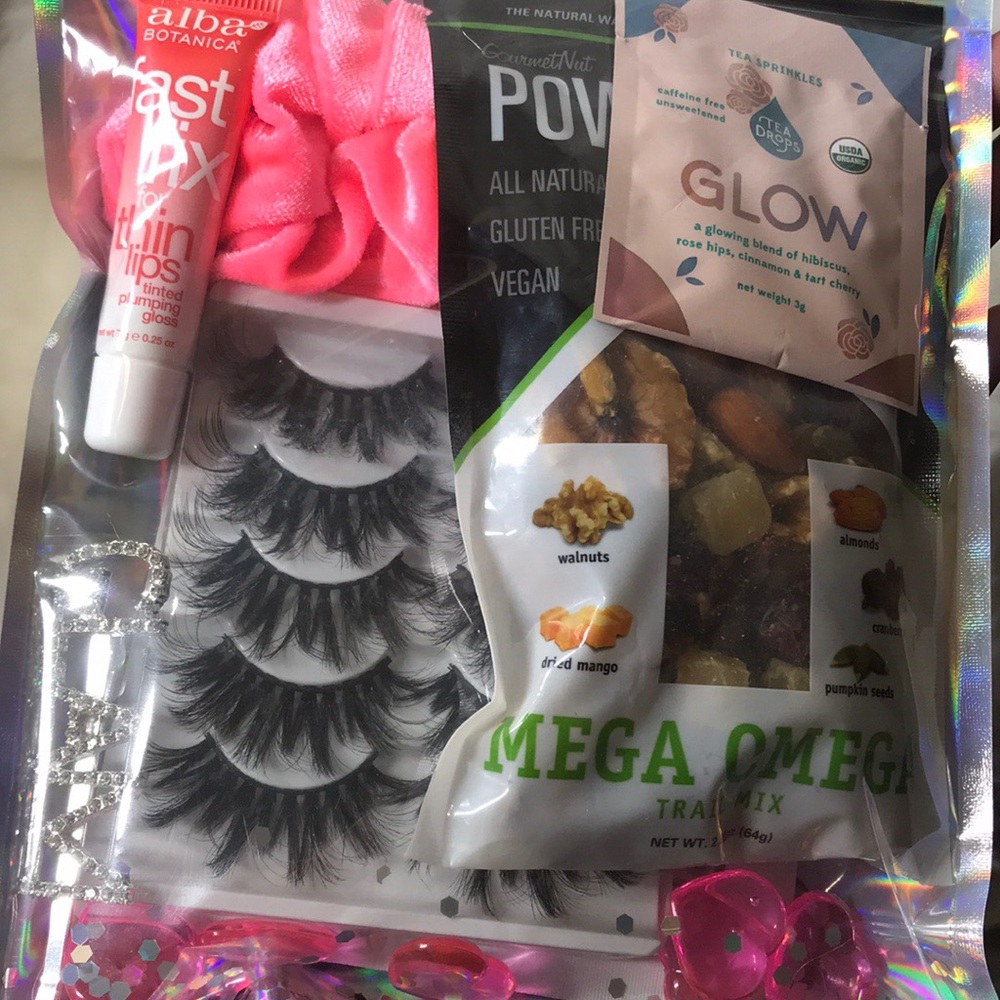 Power Glam Pack - Picture 4 of 6